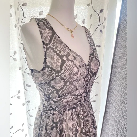 NWT Leith Gray Light Pink Snake Print Sleeveless Women's Maxi Dress Size Small - Picture 10 of 10